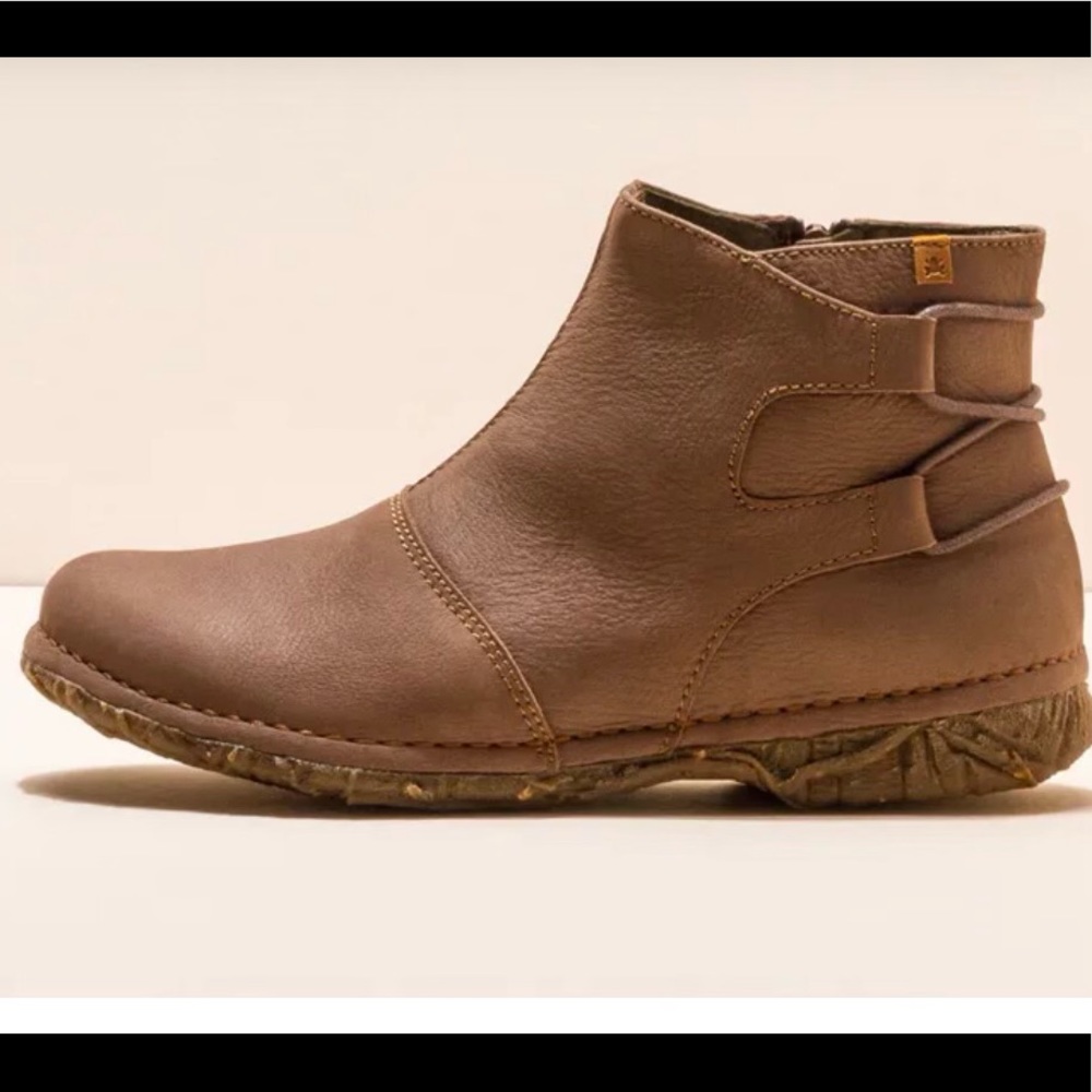 El Naturalista Angkor Mid Boot